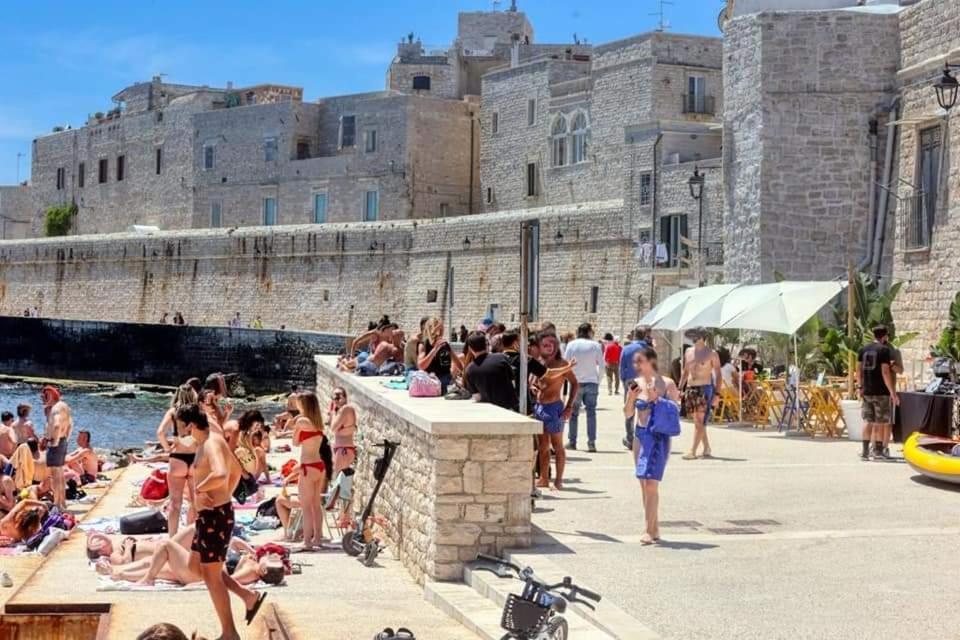 Casa Bianca Lägenhet Giovinazzo Exteriör bild